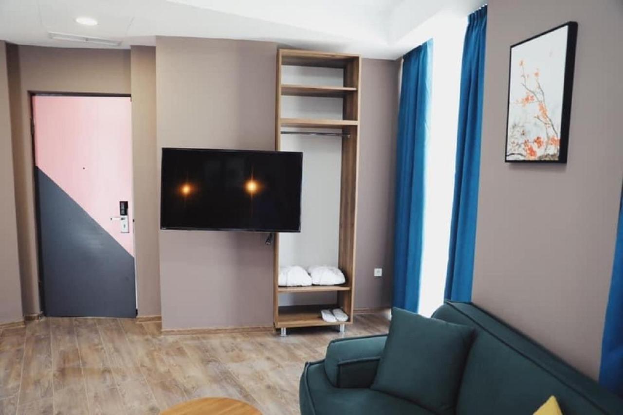 Hotel Linge Τυφλίδα Εξωτερικό φωτογραφία