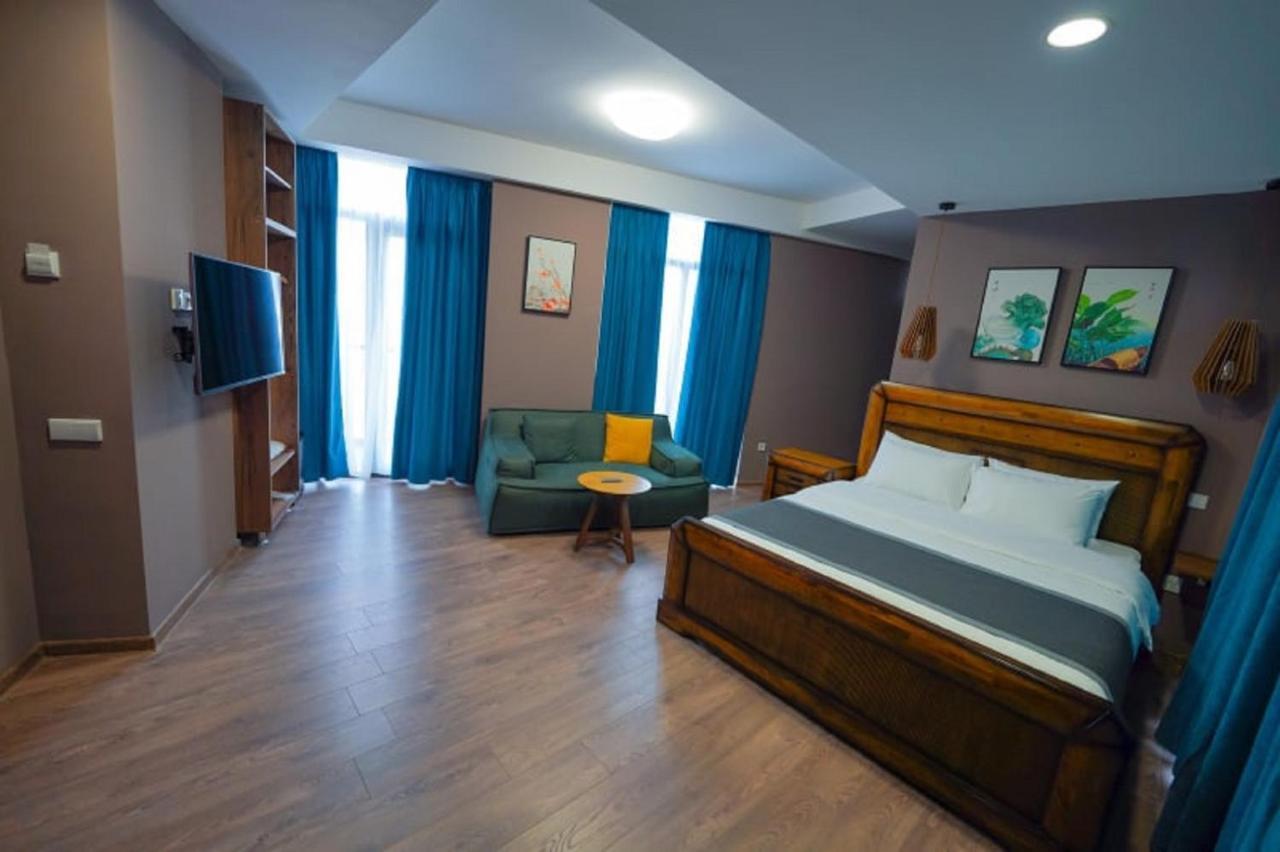 Hotel Linge Τυφλίδα Εξωτερικό φωτογραφία
