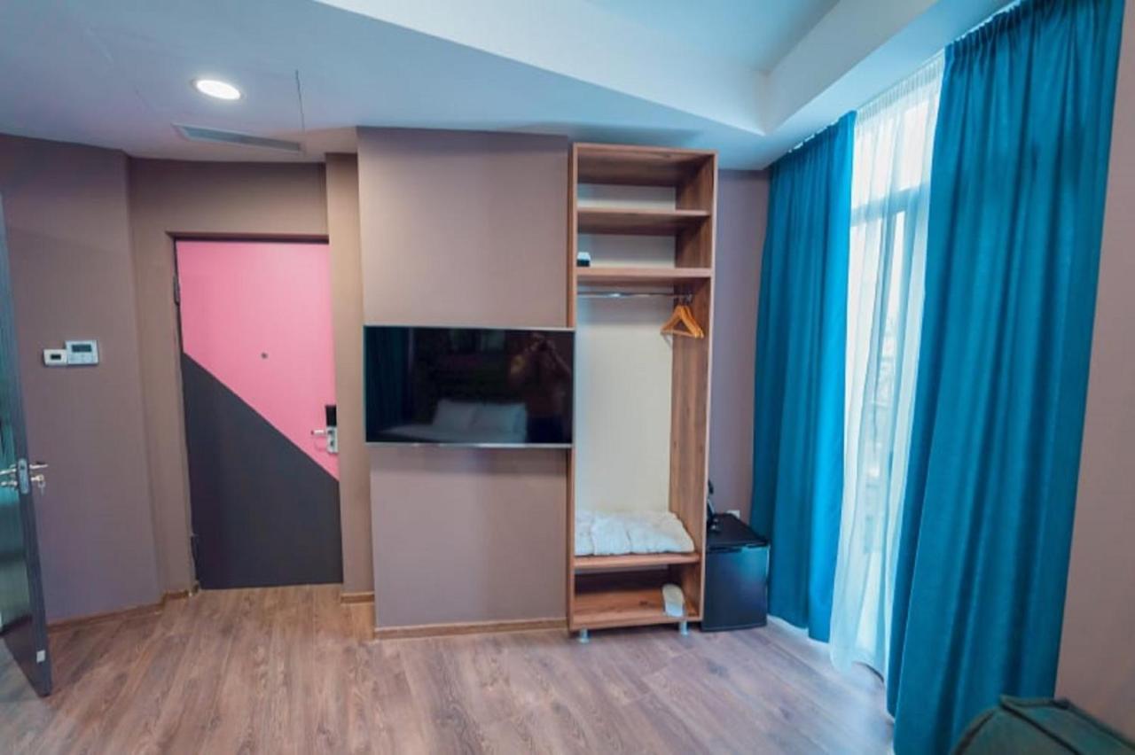 Hotel Linge Τυφλίδα Εξωτερικό φωτογραφία